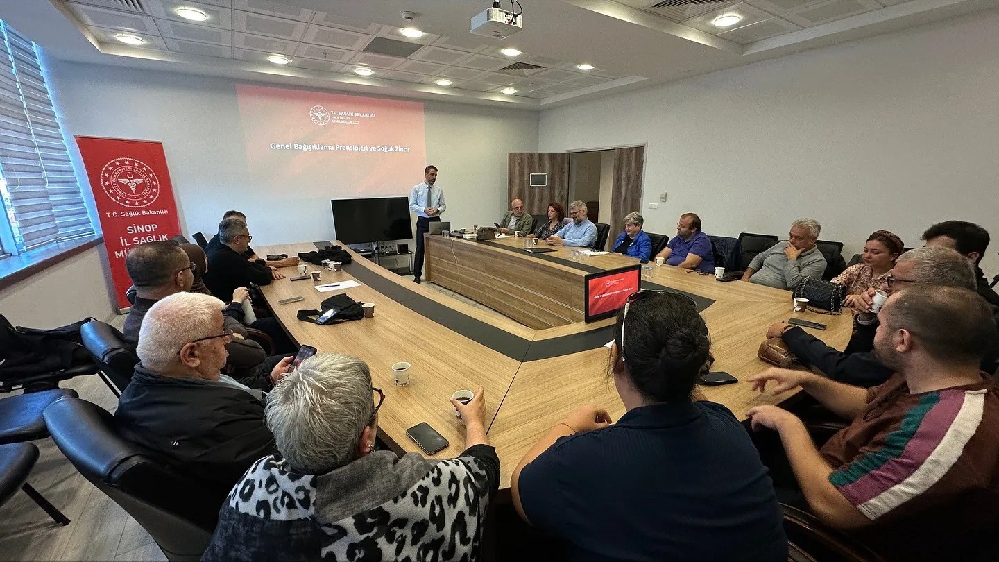 Sinop’ta aile hekimlerine "bağışıklama" eğitimi