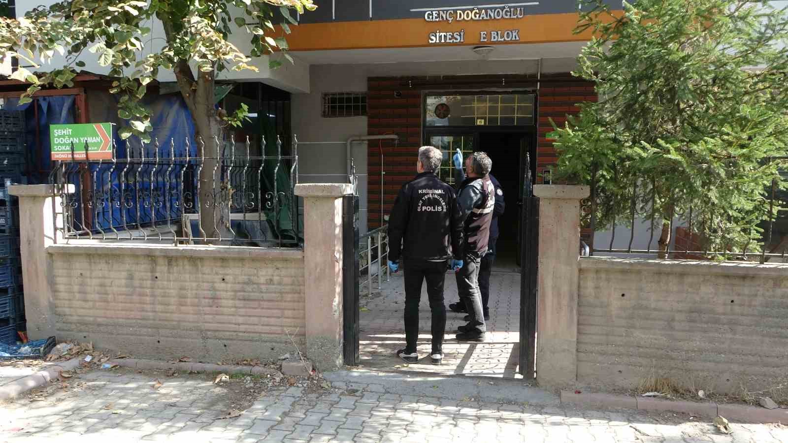 Malatya’da balkondan düşen genç kız ağır yaralandı