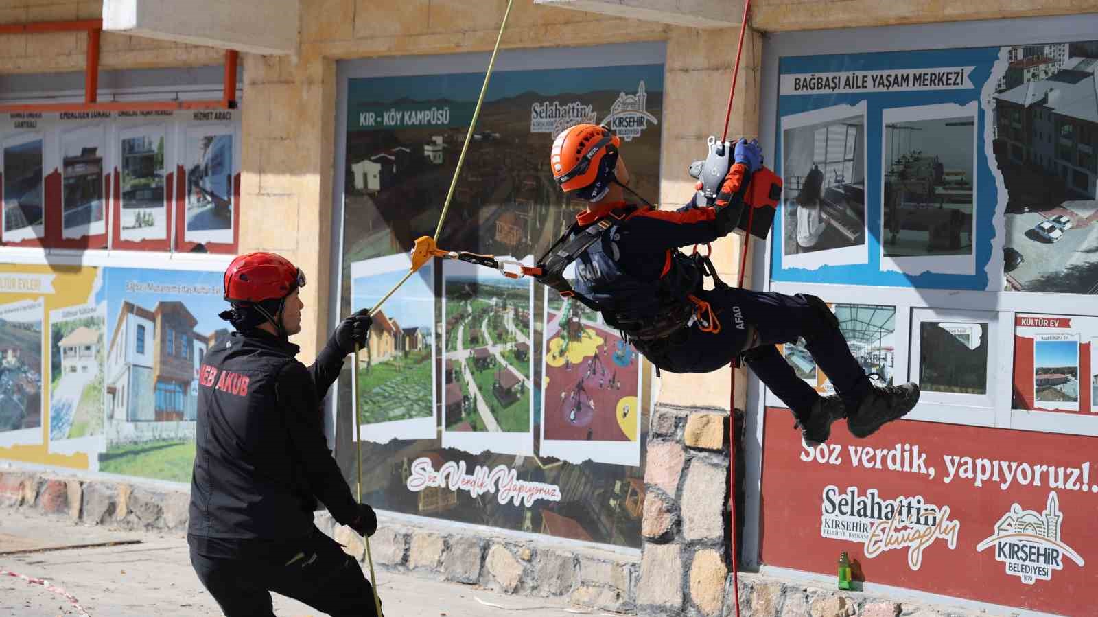 Kırşehir’de gerçeği aratmayan deprem tatbikatı