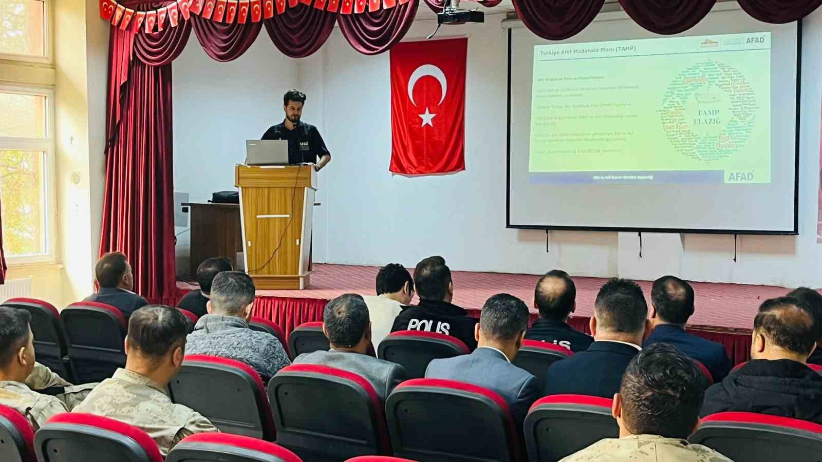 Alacakaya&rsquo;da T&uuml;rkiye afet m&uuml;dahale planı toplantısı
