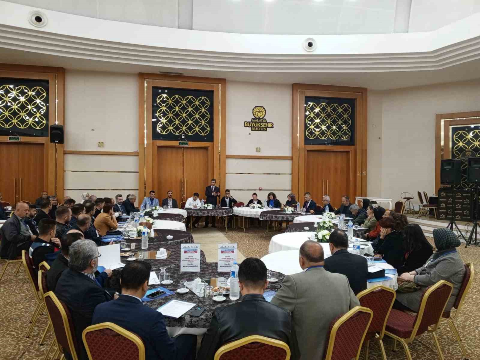 Malatya&rsquo;da g&ouml;&ccedil;&uuml;n kamu kurumlarına etkileri ele alındı
