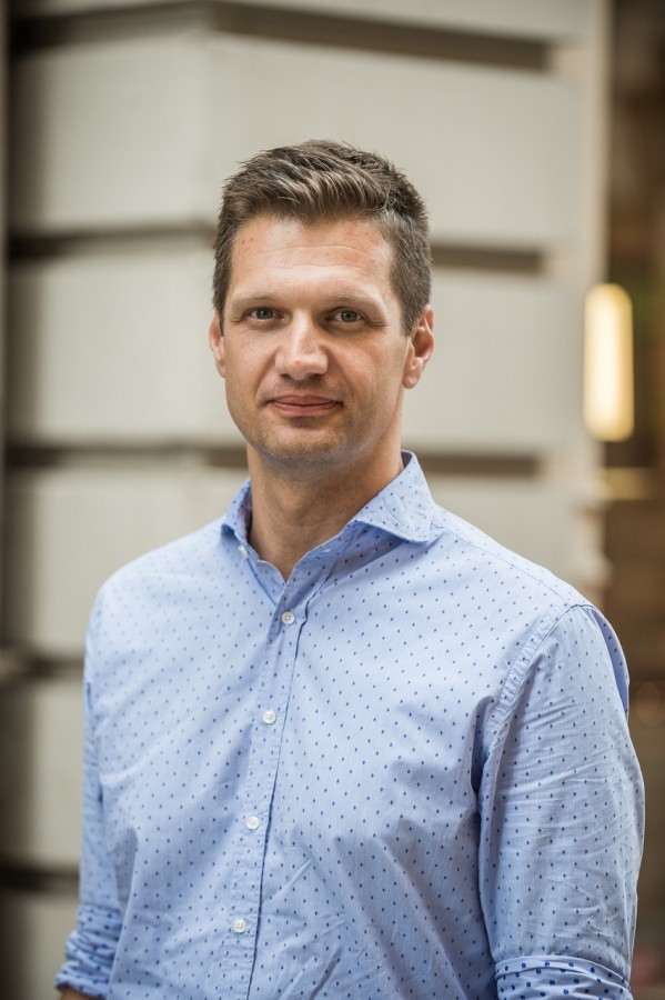 Sekt&ouml;r&uuml;n uzman isimleri, Film Forum j&uuml;rilerinde
