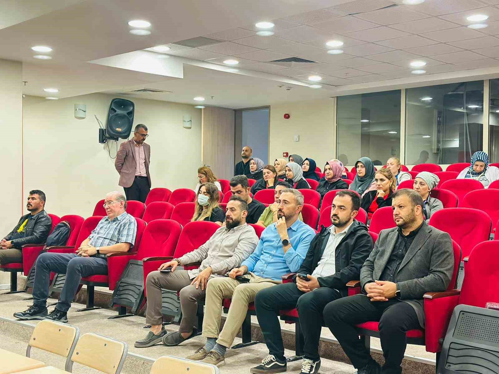 Siirt&rsquo;te "Klinik Rehberler ve Protokoller" eğitimi
