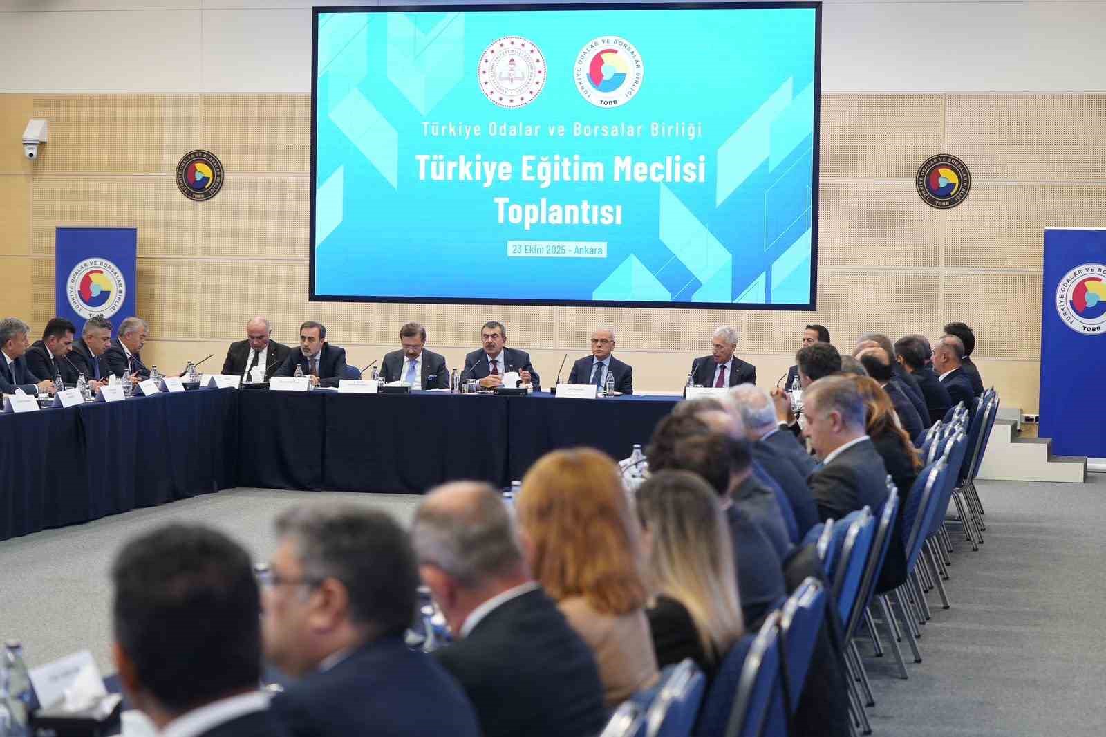 Bakan Tekin: "Nitelikli elemanı yetiştirmek konusunda biz elimizi taşın altına koyacağız"
