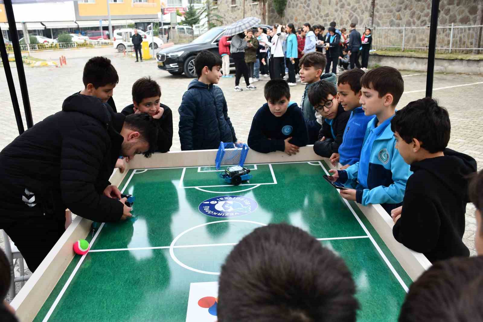 Vezirk&ouml;pr&uuml;&rsquo;de bilim şenliği
