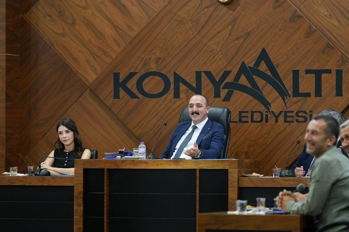 Konyaaltı Muhtarlar Meclisi&rsquo;nde mahallelerin sorunları ve &ccedil;&ouml;z&uuml;m &ouml;nerileri ele alındı
