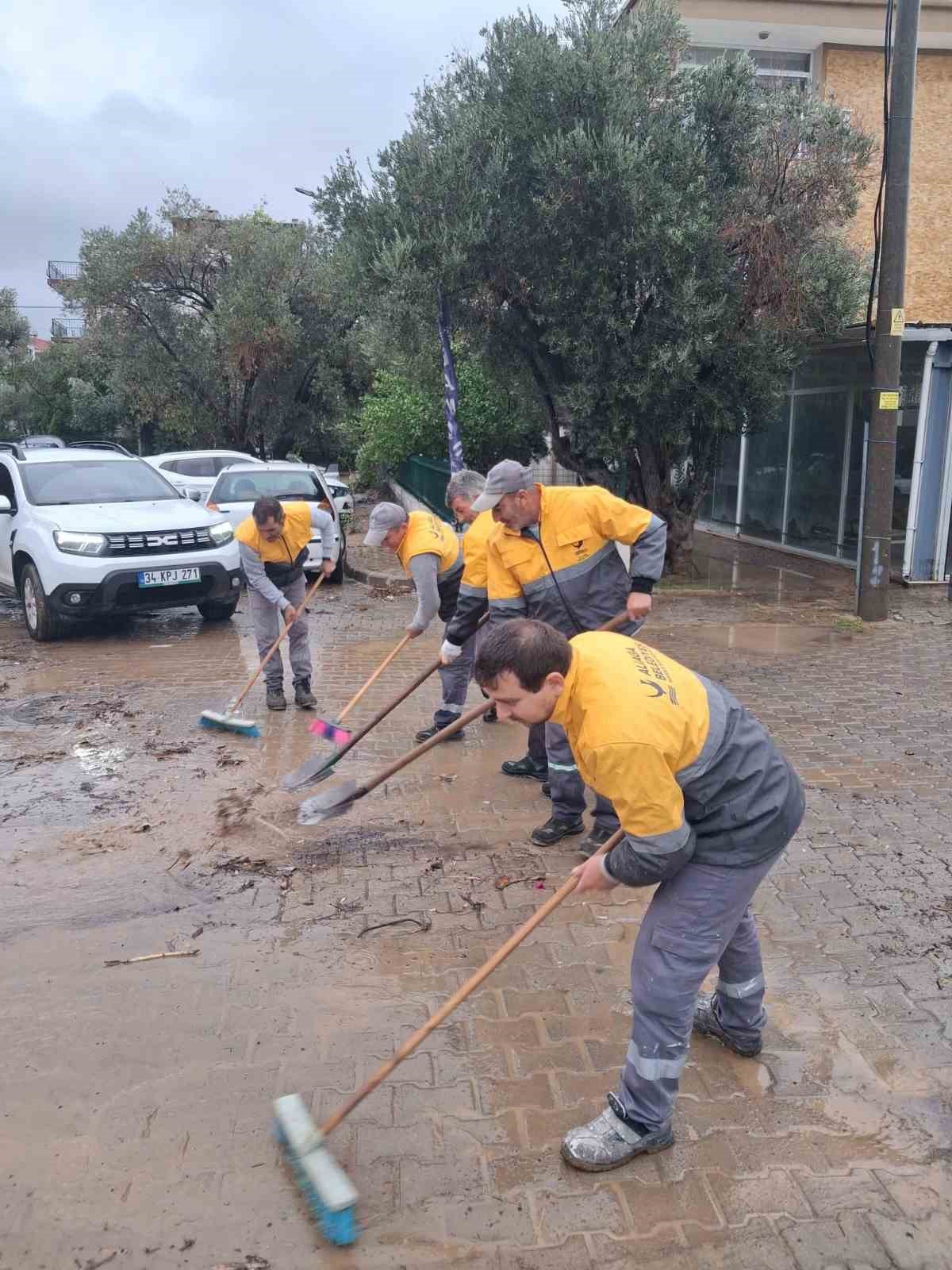 Aliağa Belediyesinden sel b&ouml;lgesine destek
