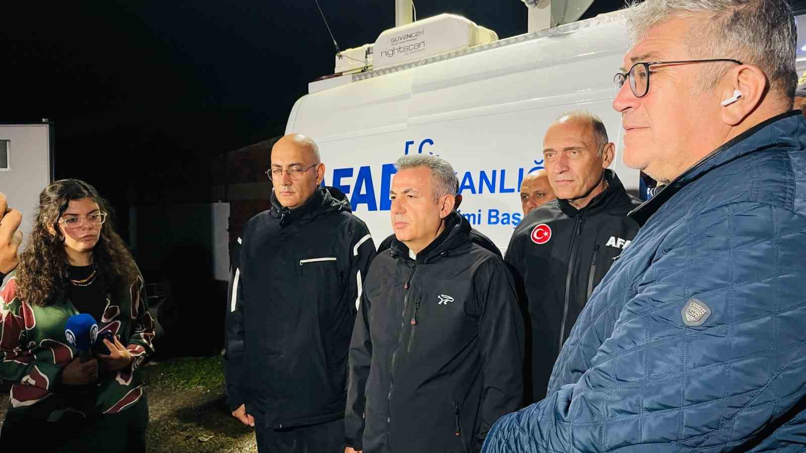 Foça’daki selde acı detay: Kızıyla telefonda görüşürken sel sularına kapıldı