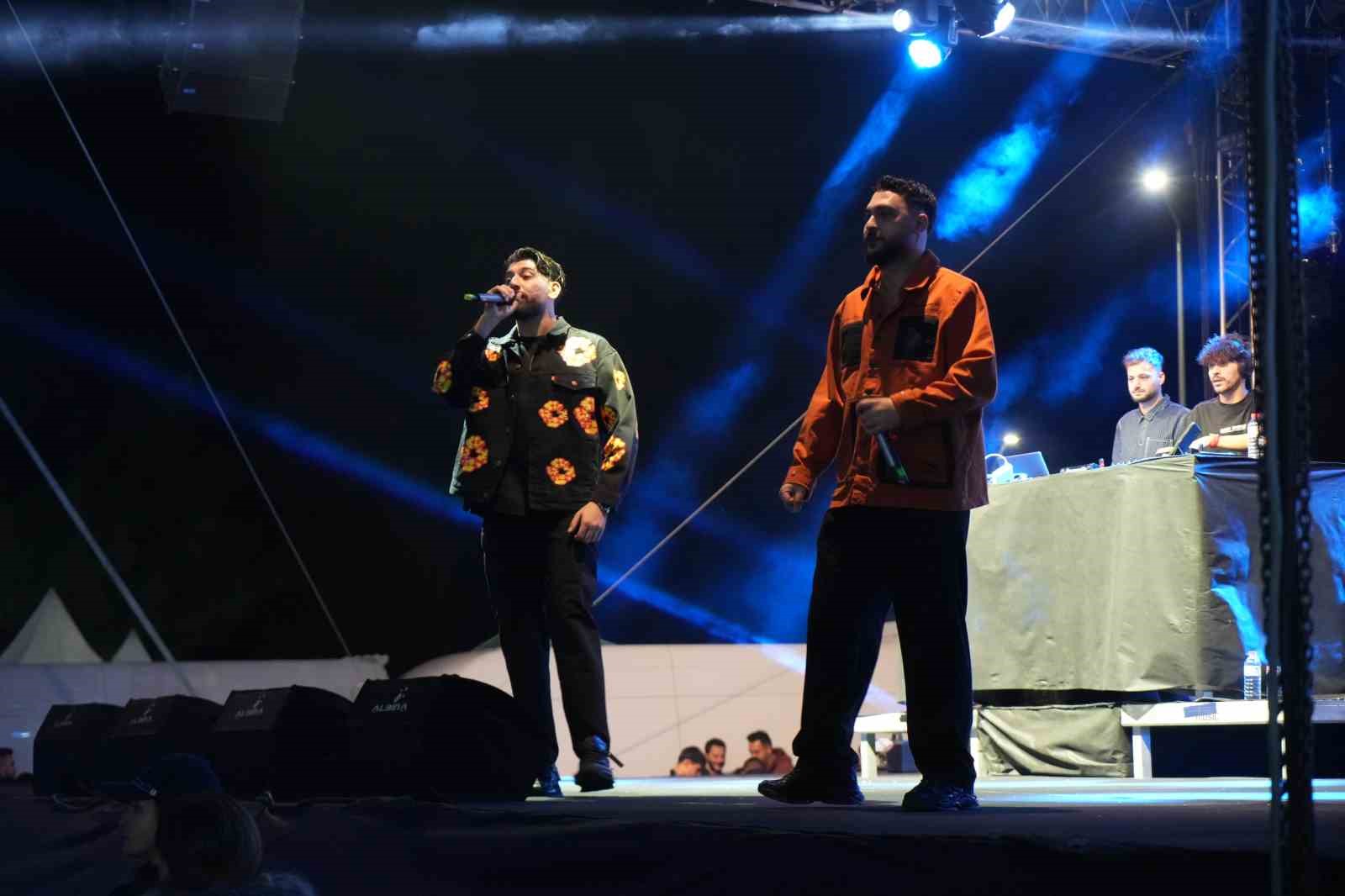 Canbay & Wolker, Niğde Gastronomi Festivali’nde sahne aldı