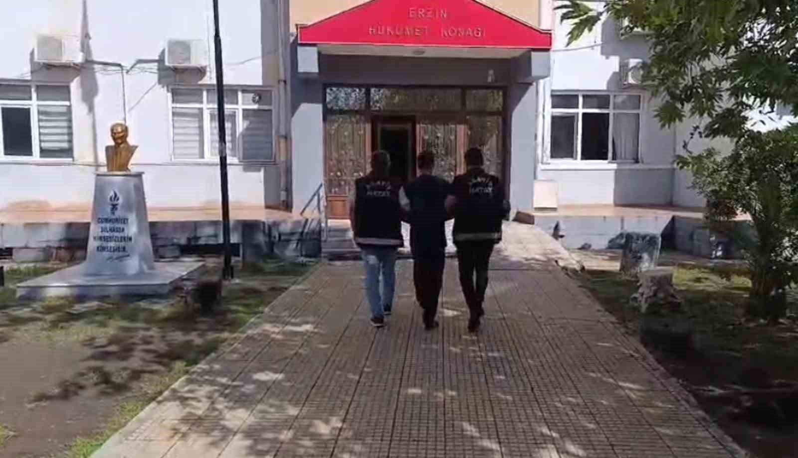 Erzin&rsquo;de hapis cezası ile aranan 2 kişi yakalandı
