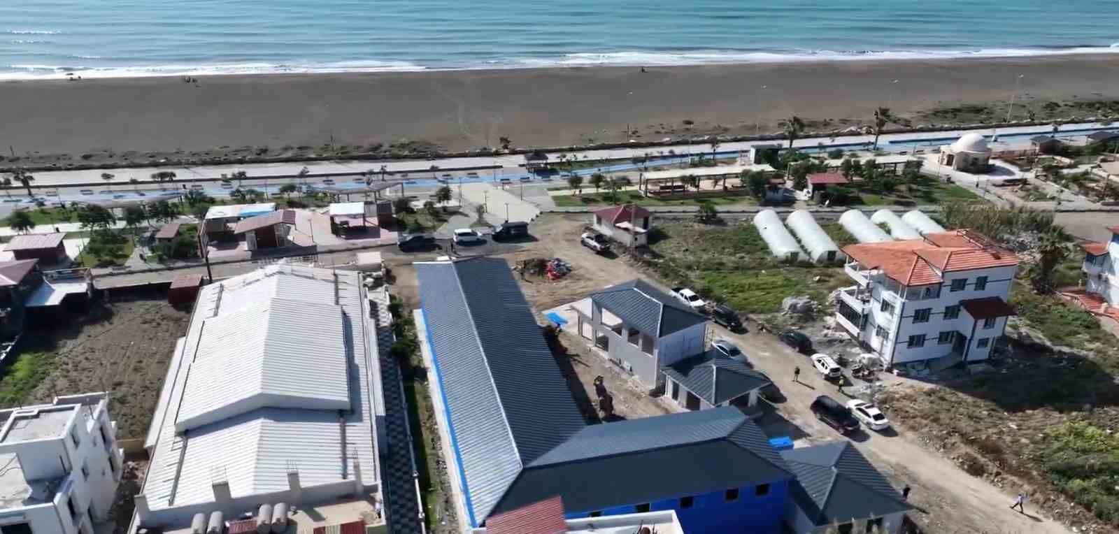 İnşası süren Hatay sörf merkezinin ulusal ve uluslararası sörf şampiyonalarına ev sahipliği yapması hedefleniyor