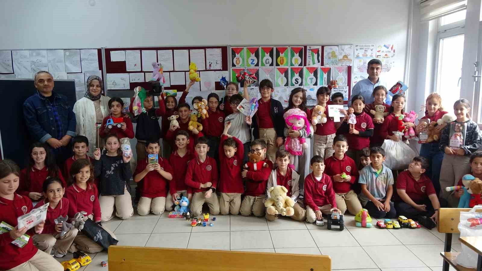 Filistin’deki kardeşlerini unutmadılar