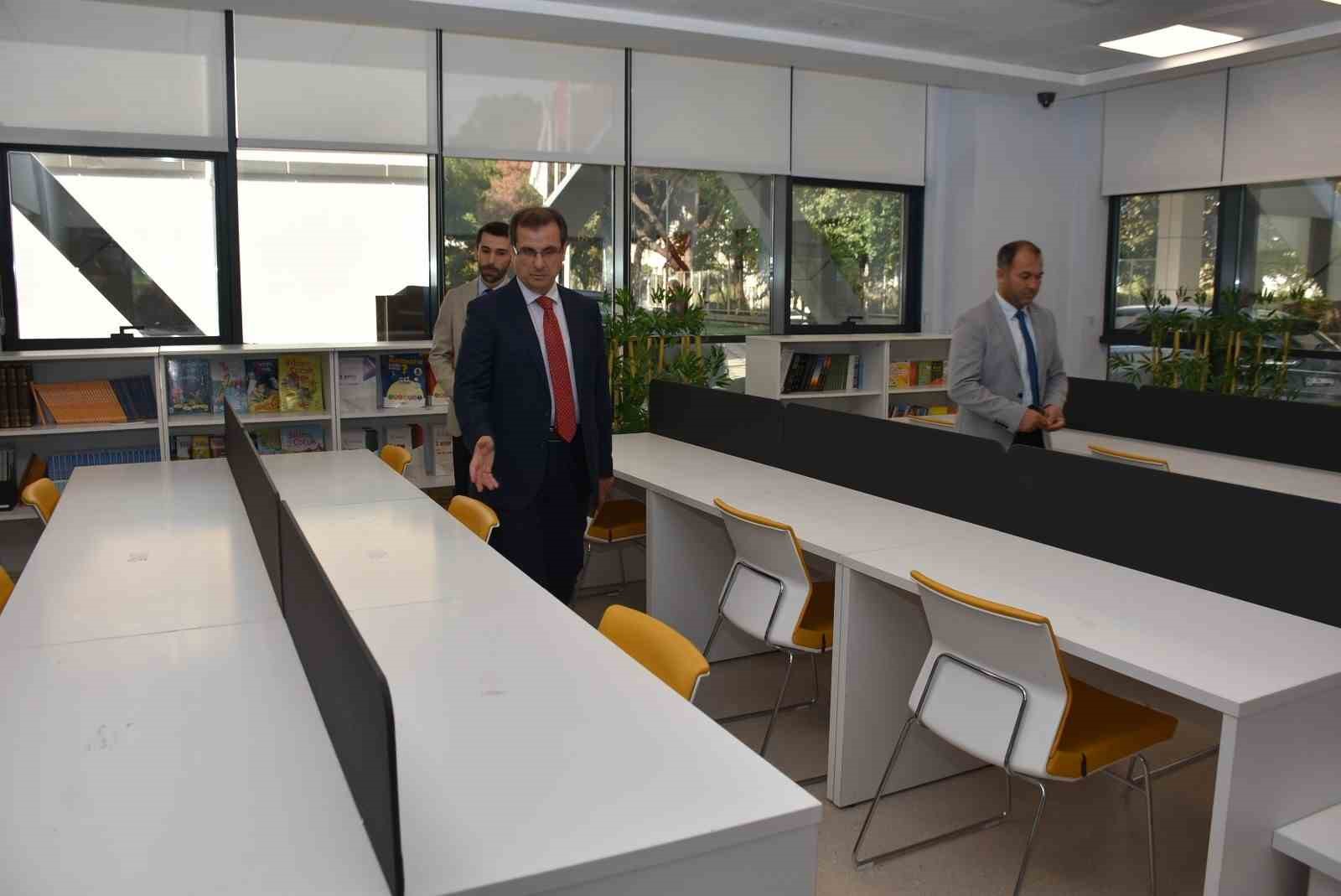 Kaymakam Güldoğan, Salihli’nin spor merkezini ziyaret etti