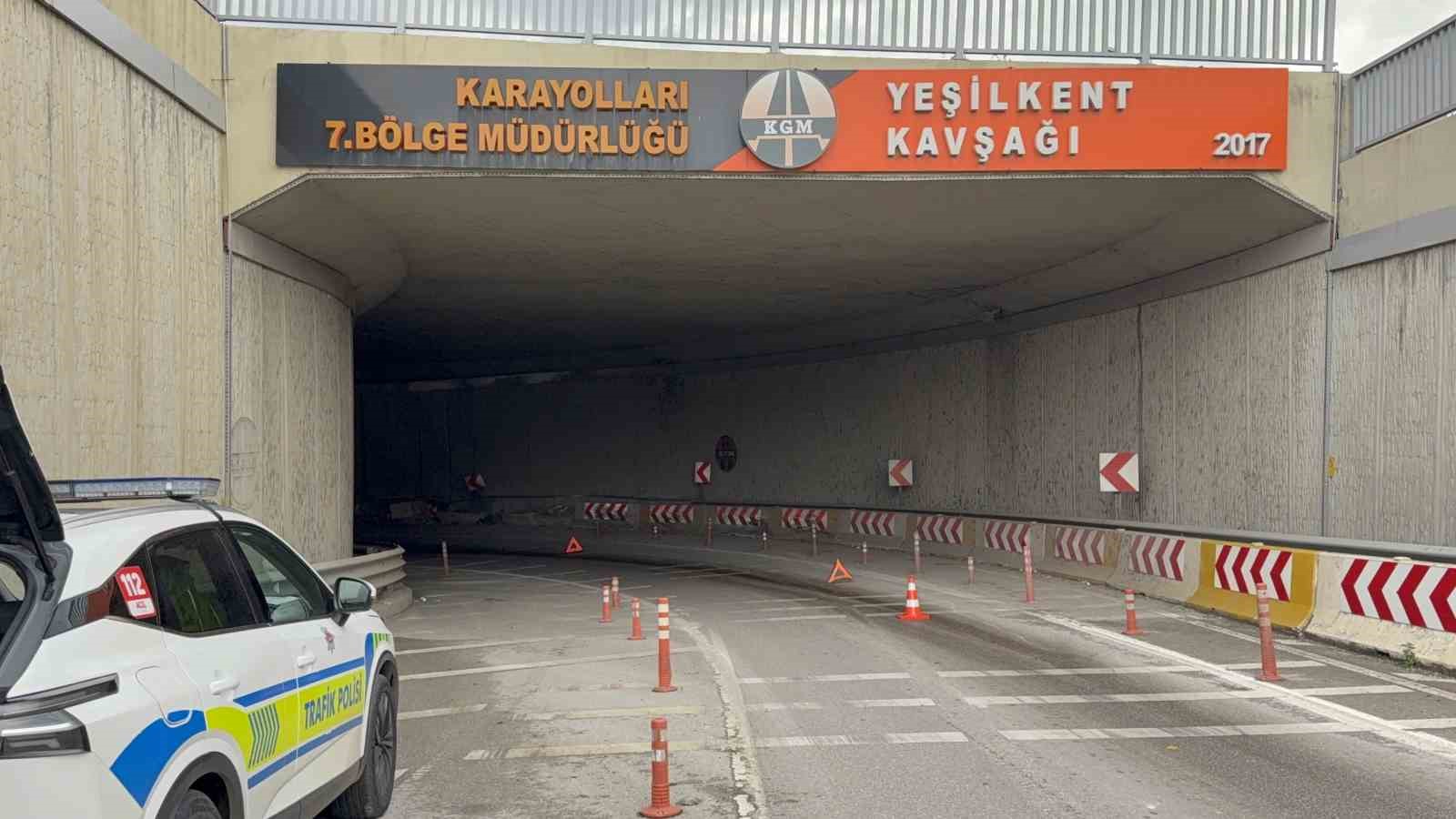 Yeşilkent alt ge&ccedil;idinde yine kaza: 1 yaralı
