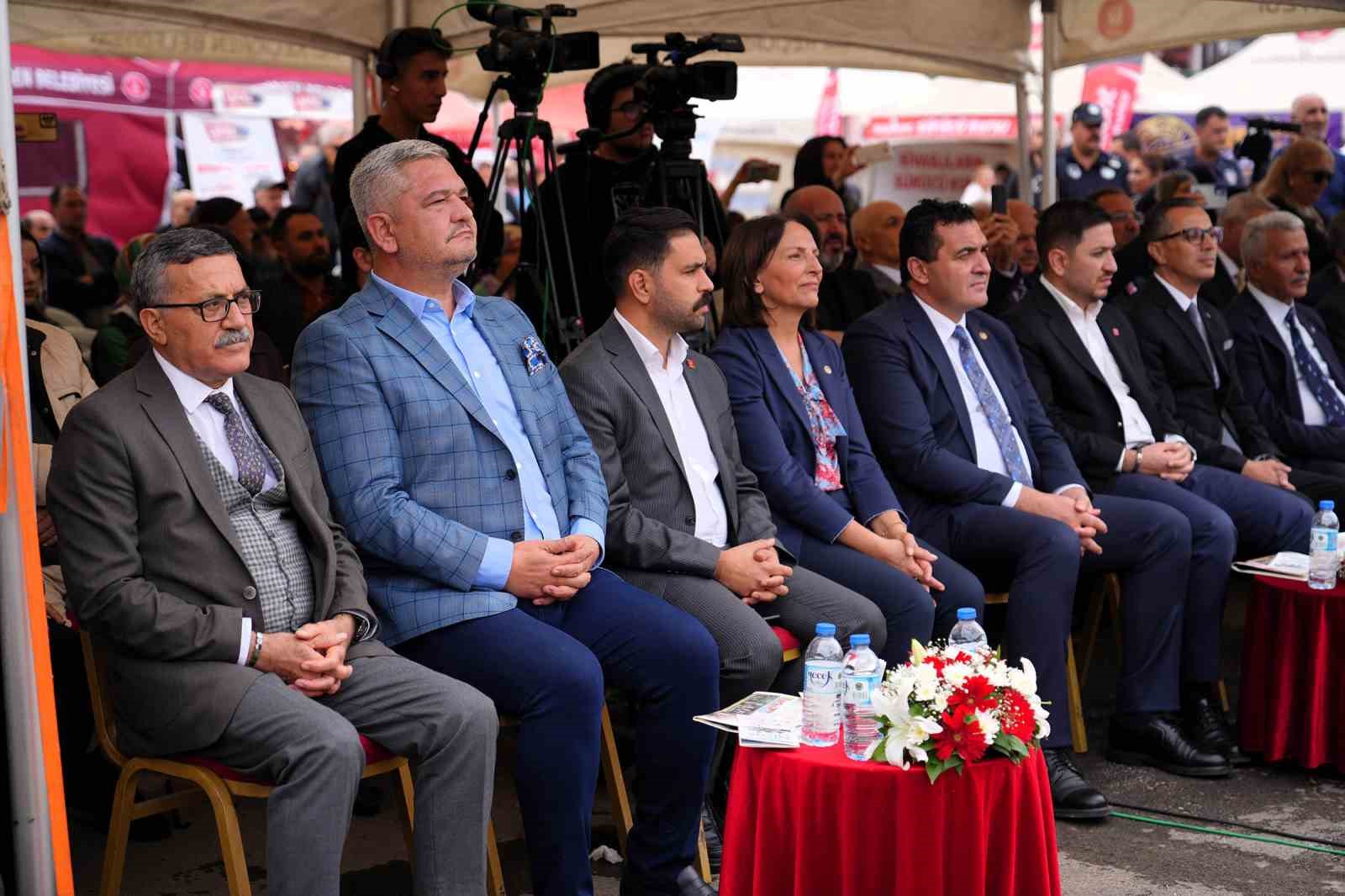 Ke&ccedil;i&ouml;ren&rsquo;de "Anadolu&rsquo;ya A&ccedil;ılan Kapı Sivas G&uuml;nleri" başladı
