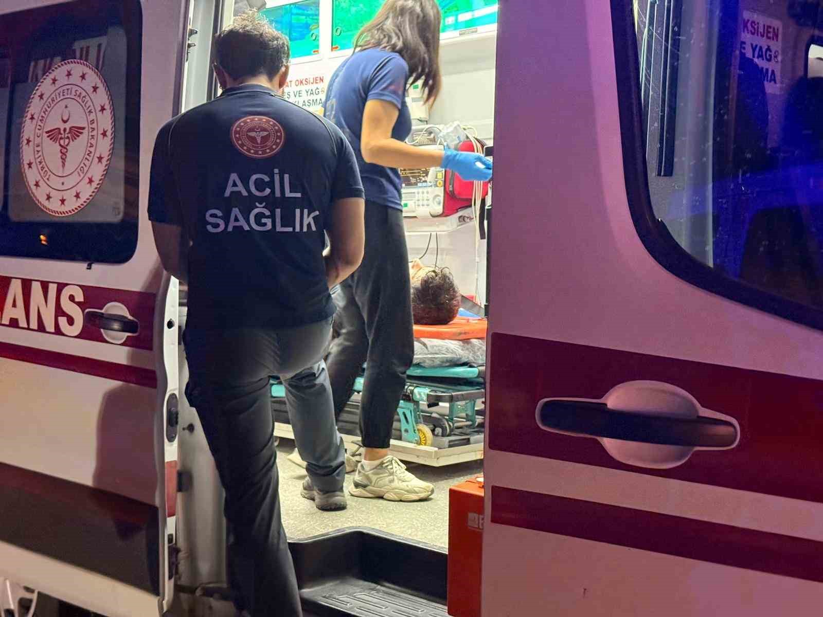 Gazipaşa&rsquo;da minib&uuml;s&uuml;n &ccedil;arptığı yaya yaralandı
