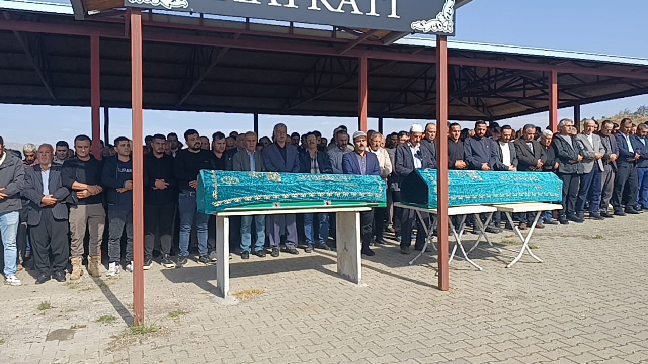 Kahramanmaraş’ta eski koca vahşeti: Eski eş ve kayınvalide yan yana toprağa verildi