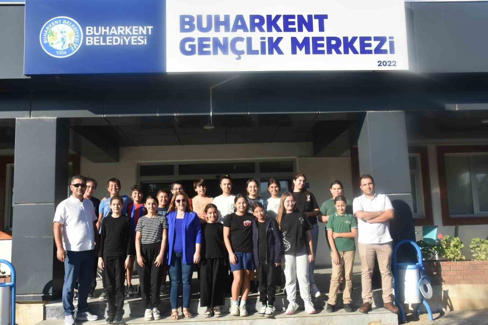 Buharkent’in enerjisi Gençlik Merkezi’nde yükseliyor