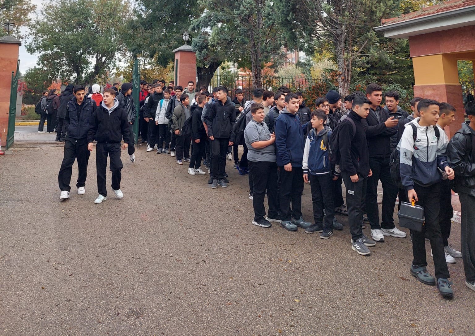 &rsquo;Ben Her Yerde Varım Projesi&rsquo; kapsamında sıcak &ccedil;orba ikramı
