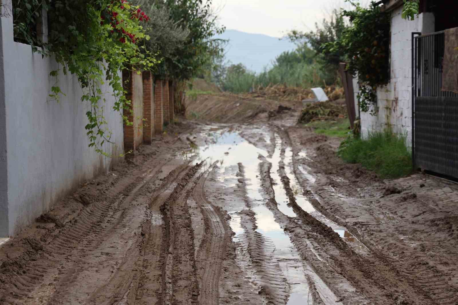 Hayvanları sele kapılan Aktaş: 