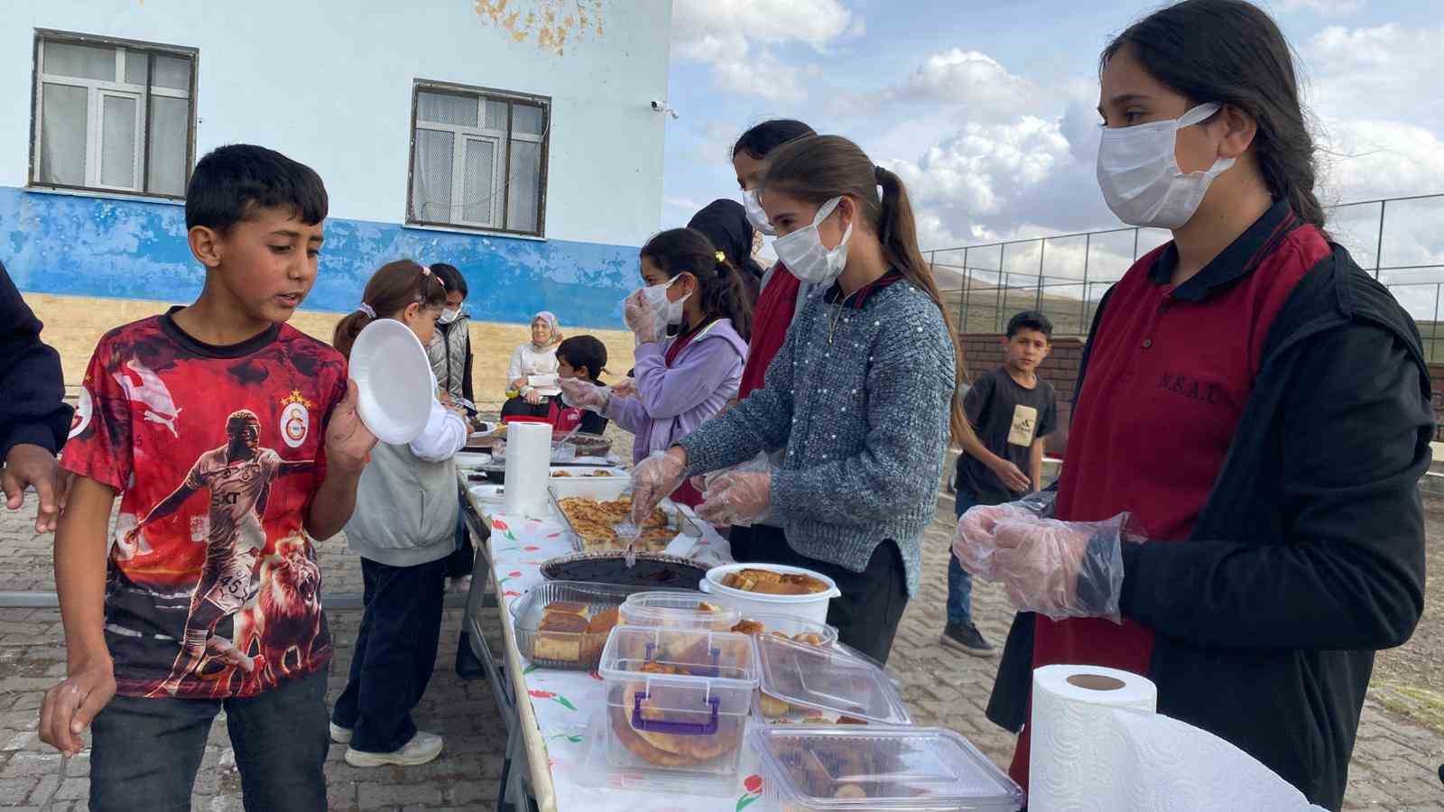 &Ouml;ğrencilerinden Gazze&rsquo;ye anlamlı destek
