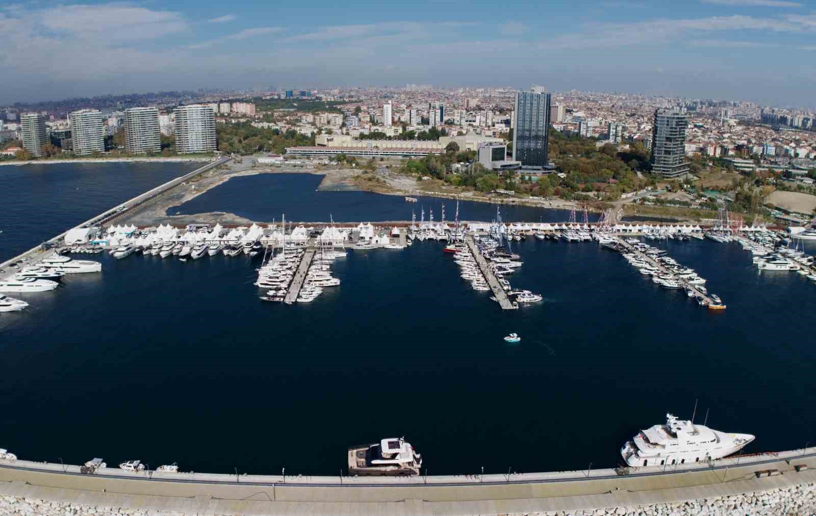 Ataköy Marina’da milyonluk tekneler görücüye çıkacak