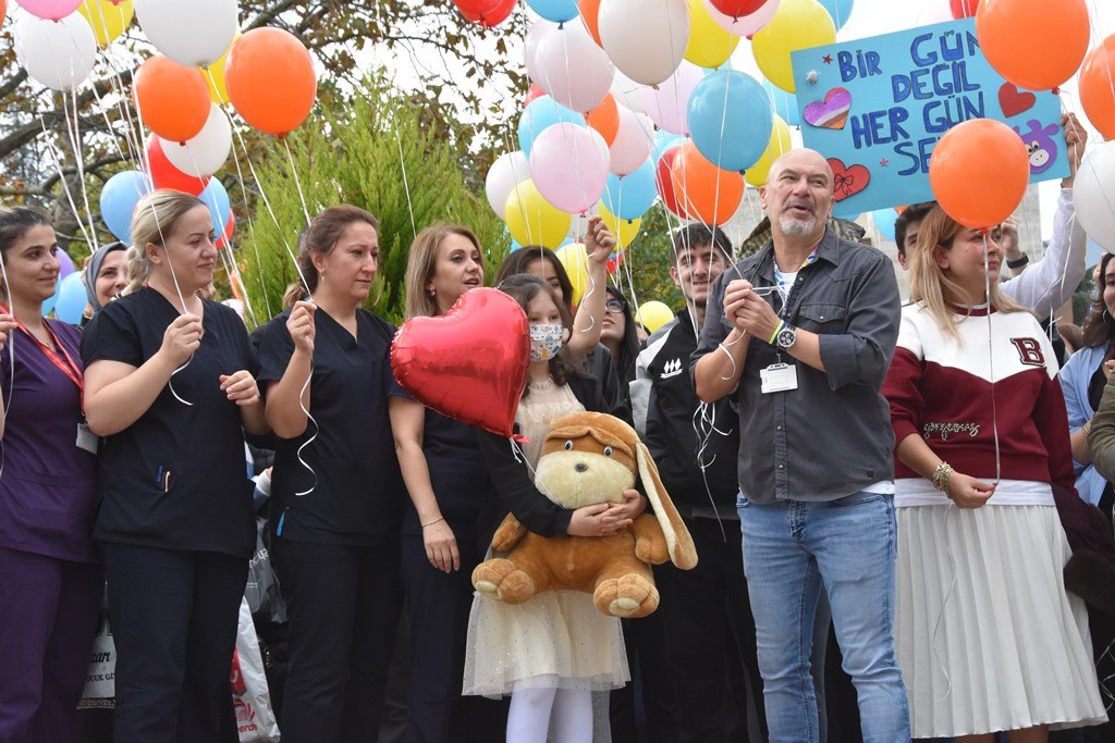 Lösemiyi yenen Kübranur’un mutluluğu gökyüzüne taşındı