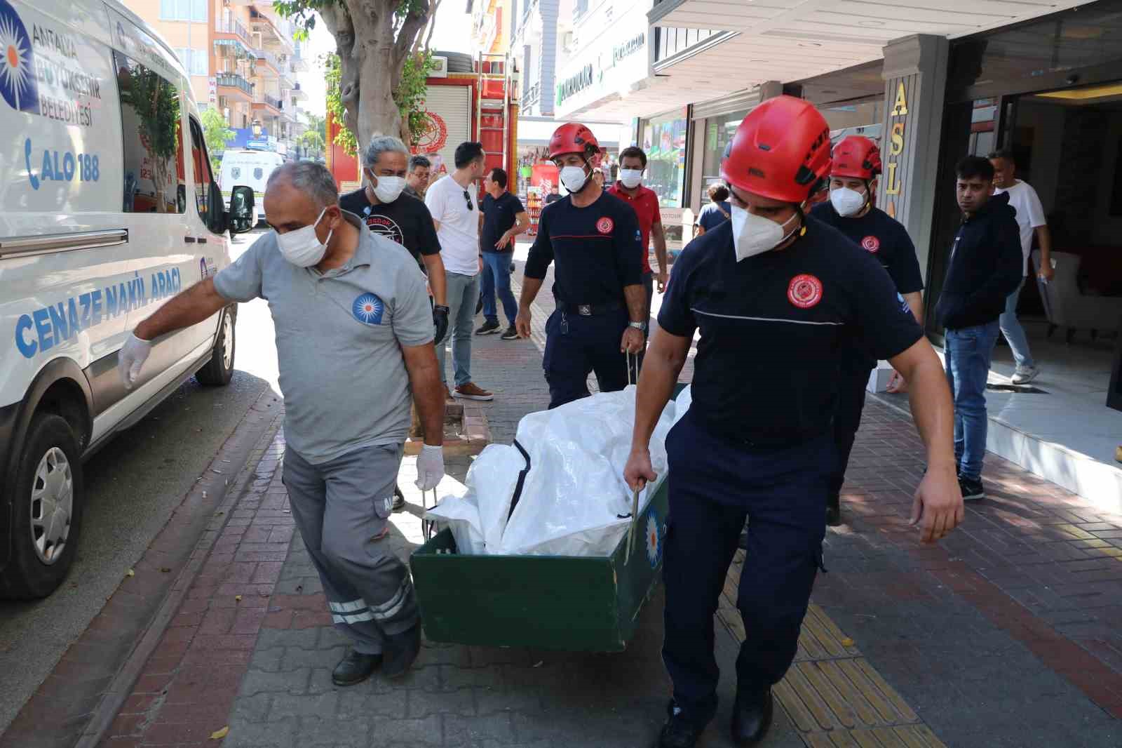 Alanya&rsquo;da otelin asans&ouml;r boşluğuna d&uuml;şen Avusturyalı turistin cesedi 3 g&uuml;n sonra bulundu
