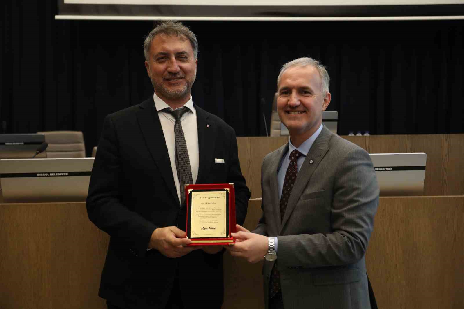 İnegöl’de bilim şöleni başladı
