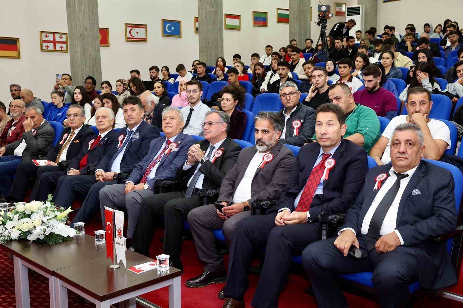 Başkan &Ouml;zdoğan: "Spor; saygı, kardeşlik ve dayanışma k&uuml;lt&uuml;r&uuml;d&uuml;r"
