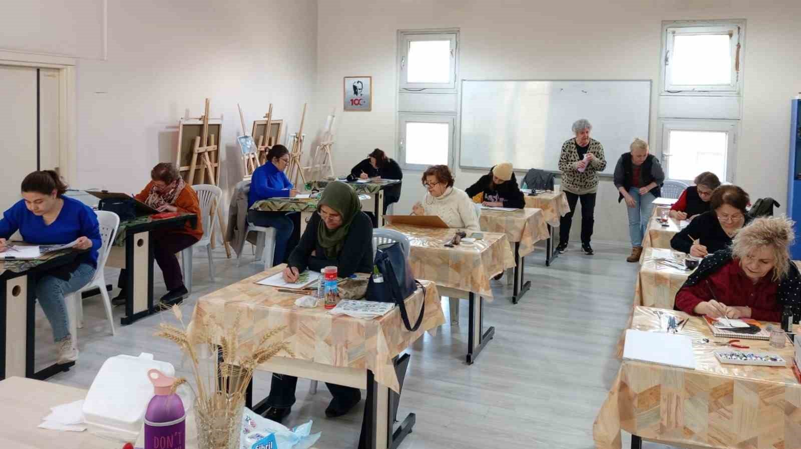S&ouml;ke Belediyesi&rsquo;nin yetişkin kursları yeni d&ouml;neme başladı

