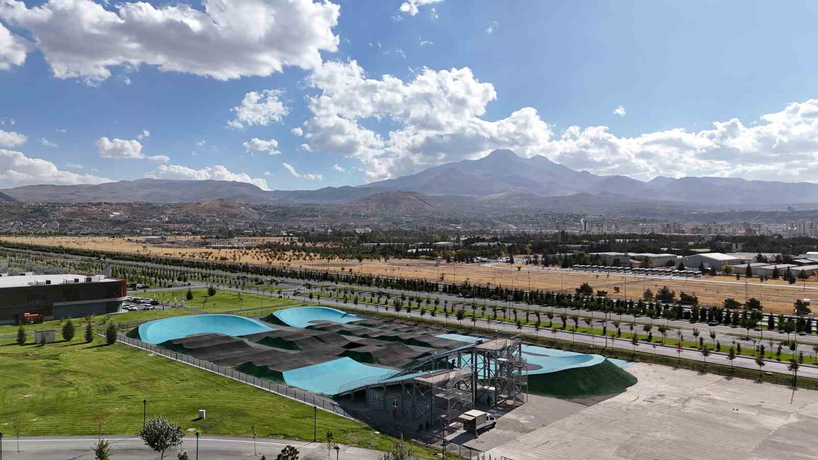 B&uuml;y&uuml;kşehir&rsquo;in BMX Parkuru ve Bisiklet Eğitim Alanı a&ccedil;ılıyor
