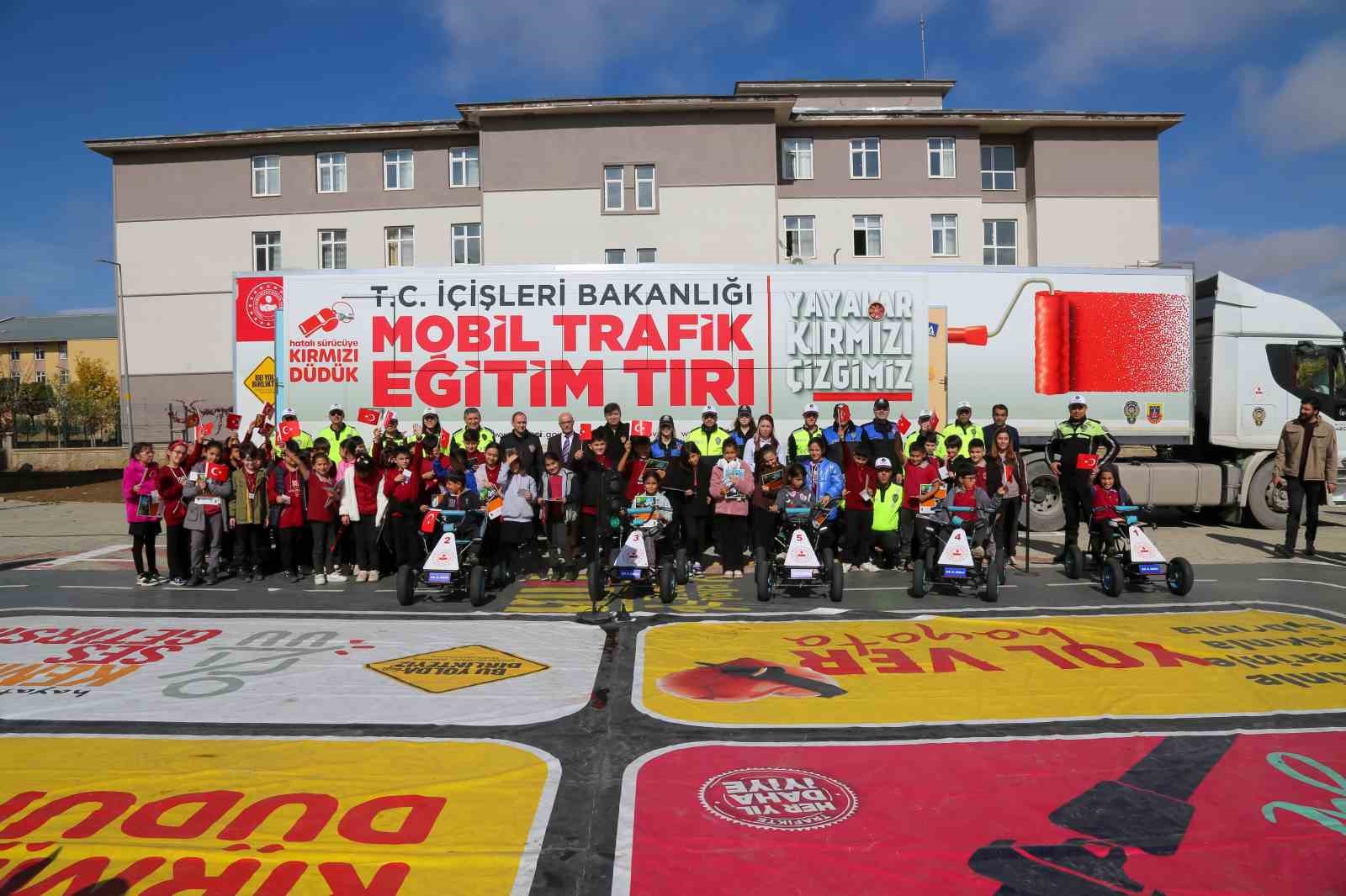 Muş’ta 605 öğrenciye trafik eğitimi verildi