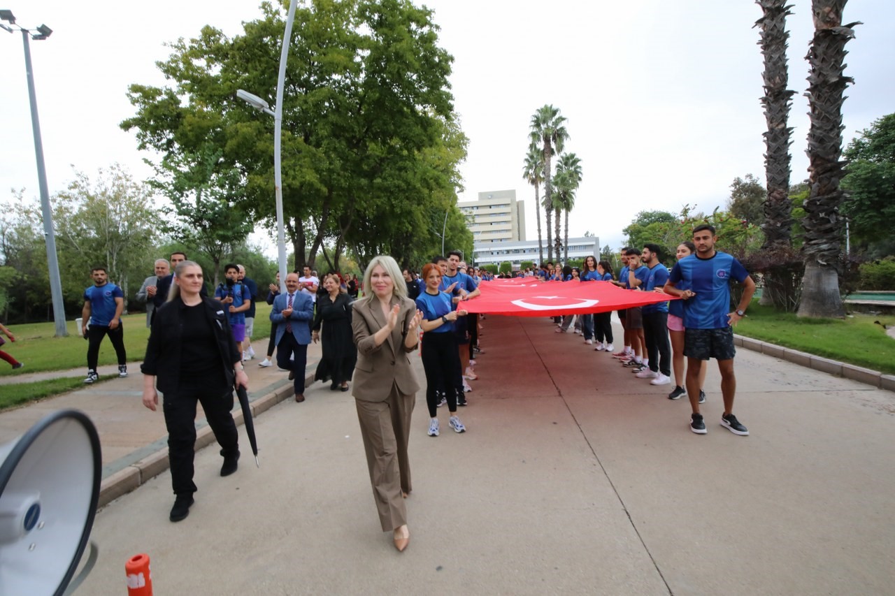 Akdeniz &Uuml;niversitesi, Cumhuriyet i&ccedil;in koştu
