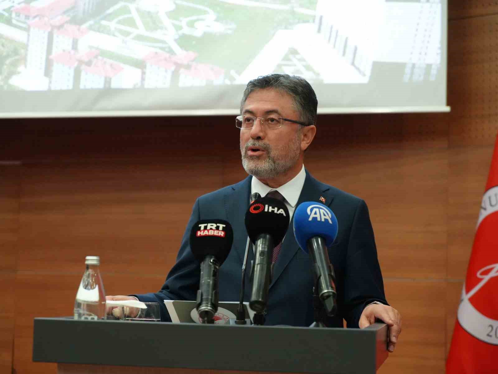 Tarım ve Orman Bakanı Yumaklı: "Teknolojiyi bir kalkan olarak kullanmak zorundayız"