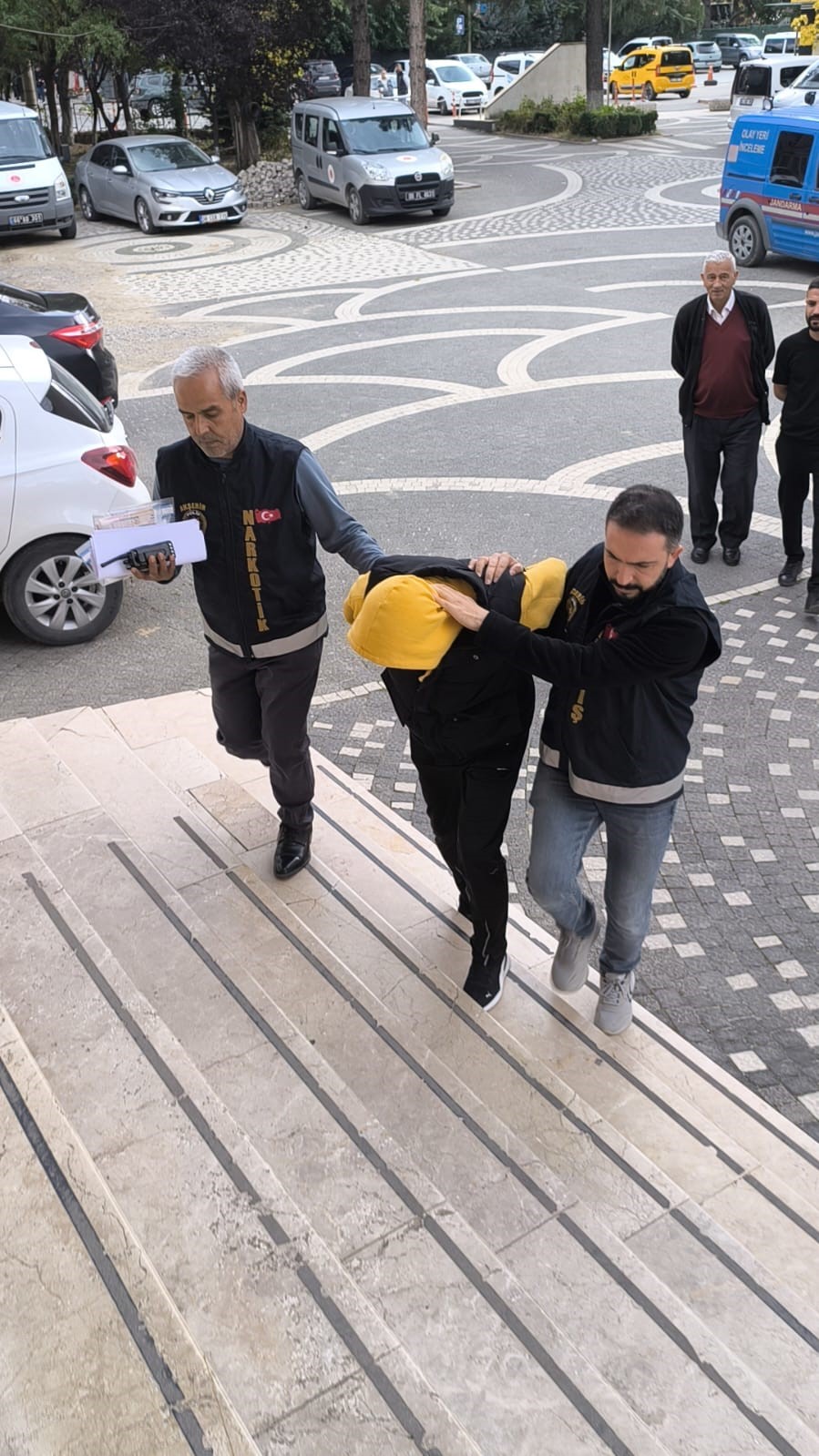 Akşehir&rsquo;de polisten uyuşturucu operasyonu: 1 g&ouml;zaltı
