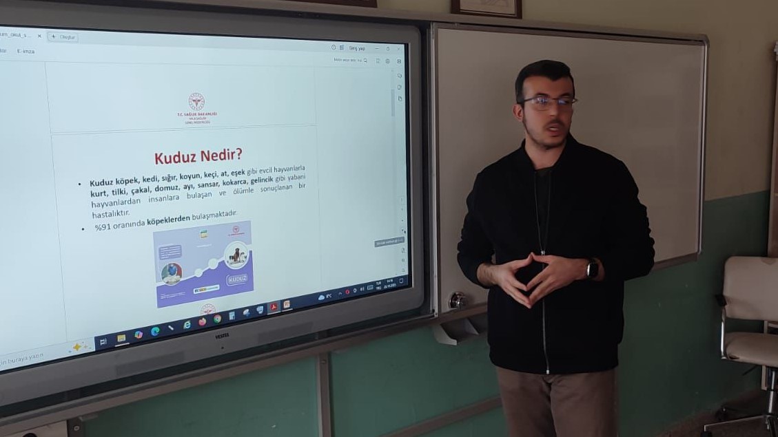 Dr. Akkaya: "Kuduz hastalığı yüzde 91 oranında köpeklerden bulaşmakta"