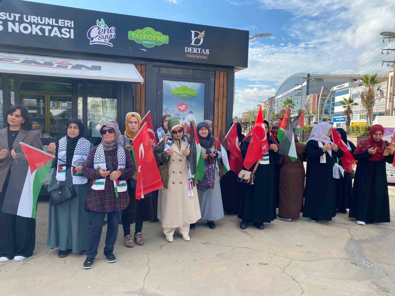 Derince esnafından Gazze’ye anlamlı destek