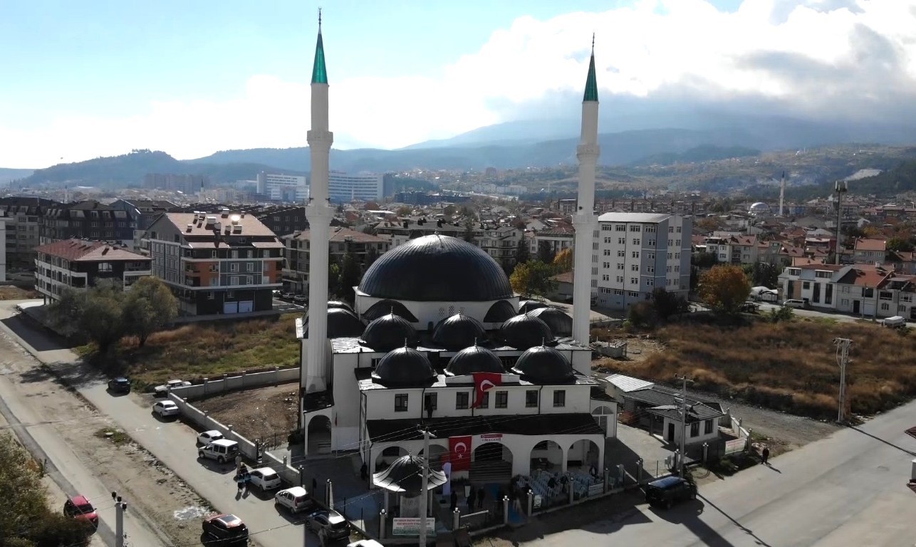 Kütahya’da Hira Camii ibadete açıldı