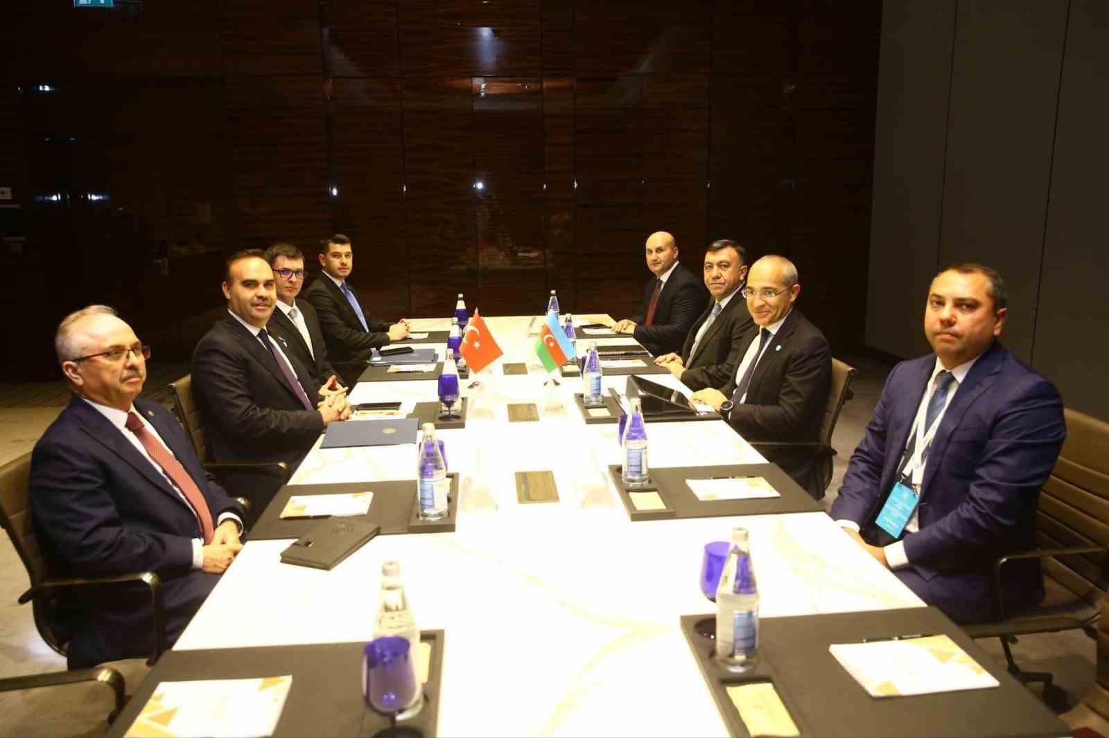 Bakan Kacır&rsquo;dan Bak&uuml;&rsquo;de diplomasi trafiği
