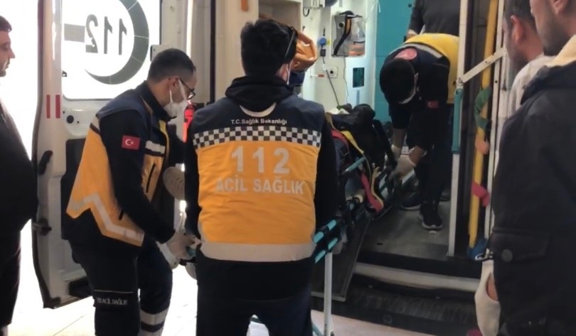 Şanlıurfa’da yol kenarında silahla vurulmuş 2 kişi bulundu