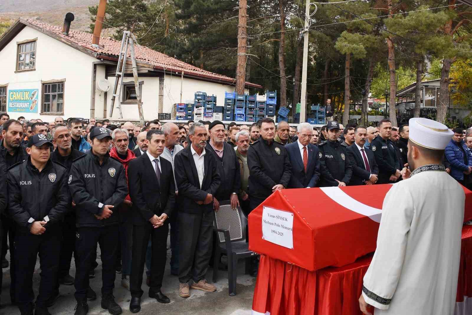 Vefat eden polis memuru son yolculuğuna uğurlandı