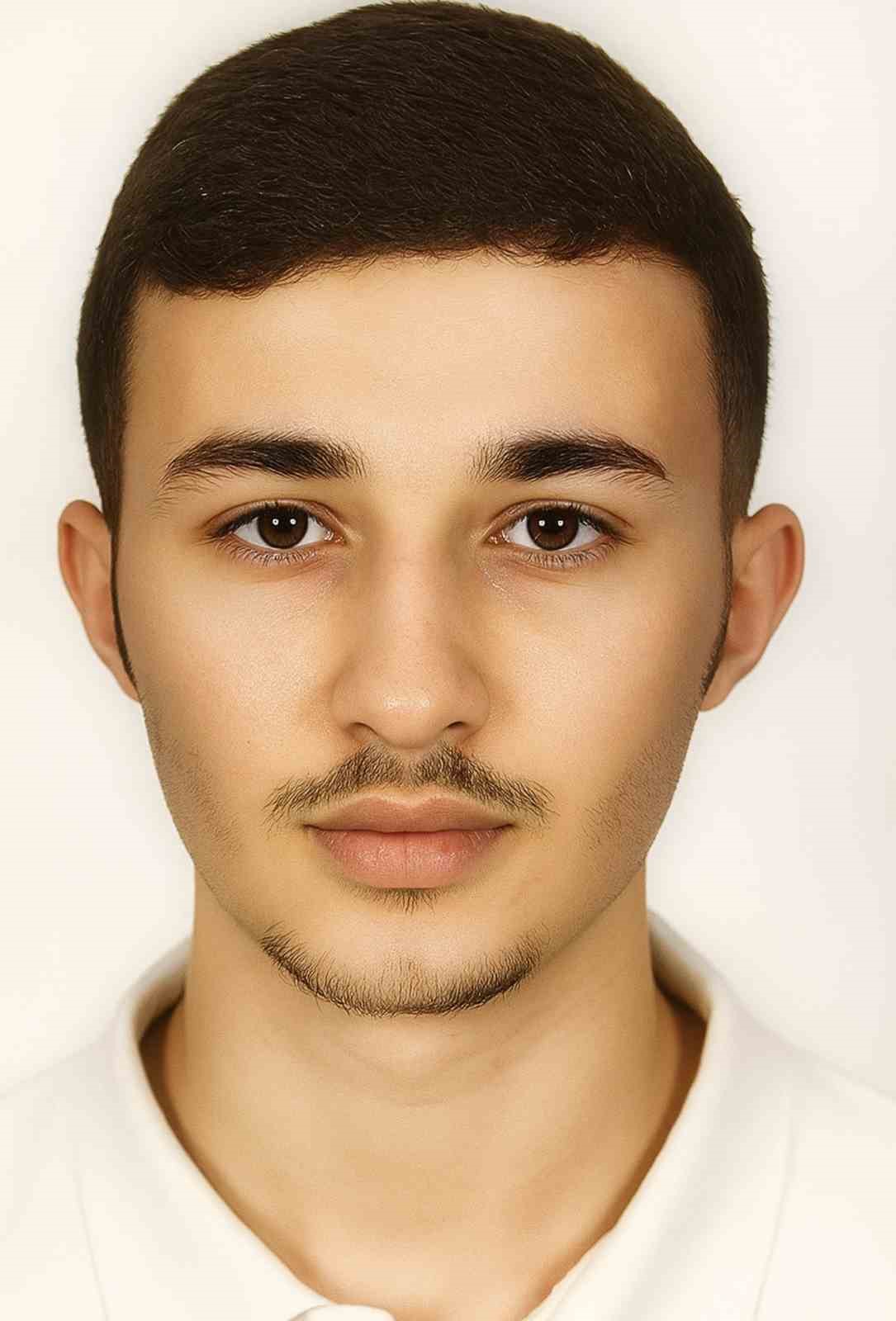 Samsun&rsquo;da otomobil tırın altına girdi: 23 yaşındaki s&uuml;r&uuml;c&uuml; hayatını kaybetti
