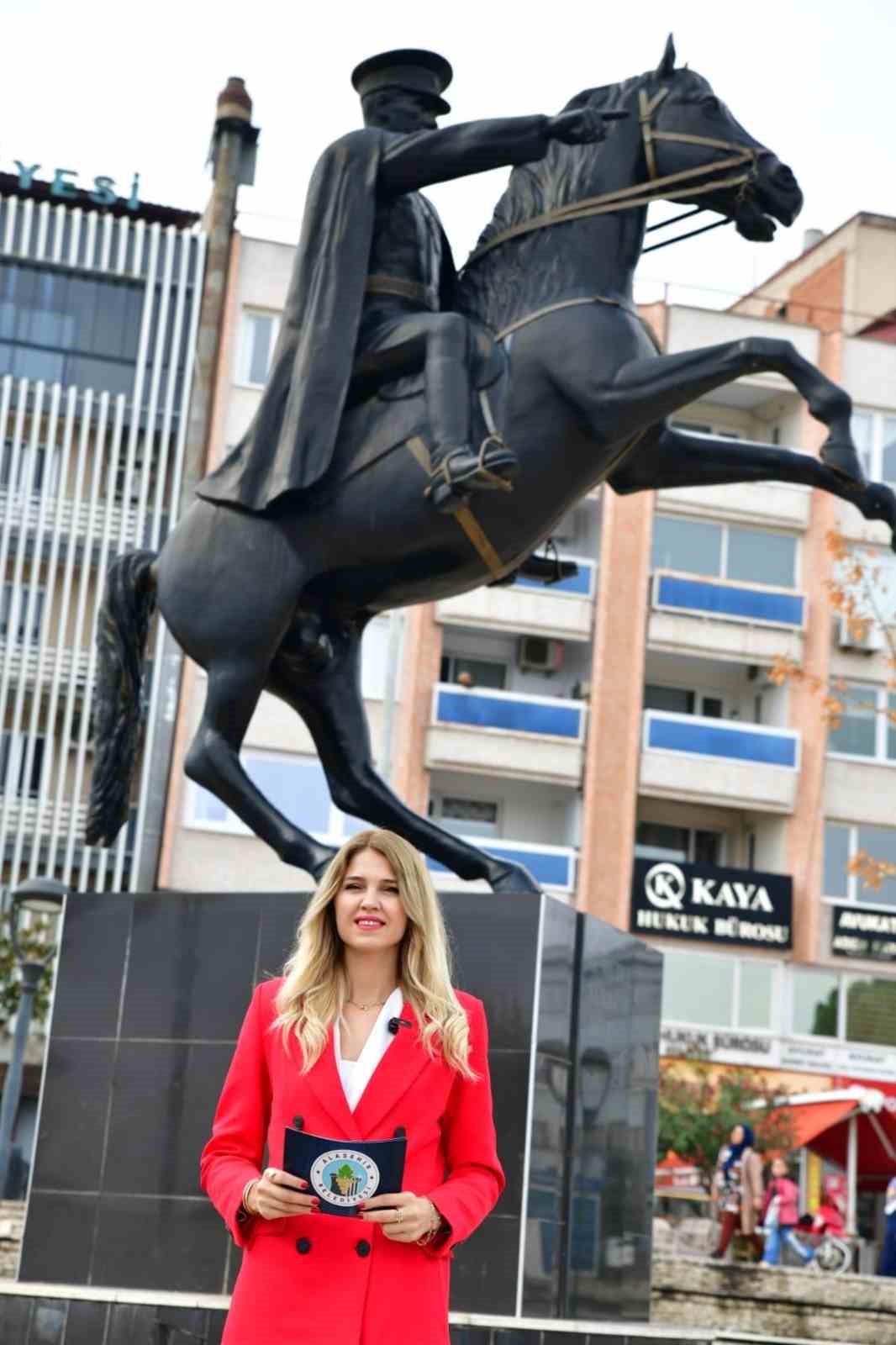 Alaşehir’de 7’den 70’e cumhuriyet sevgisi