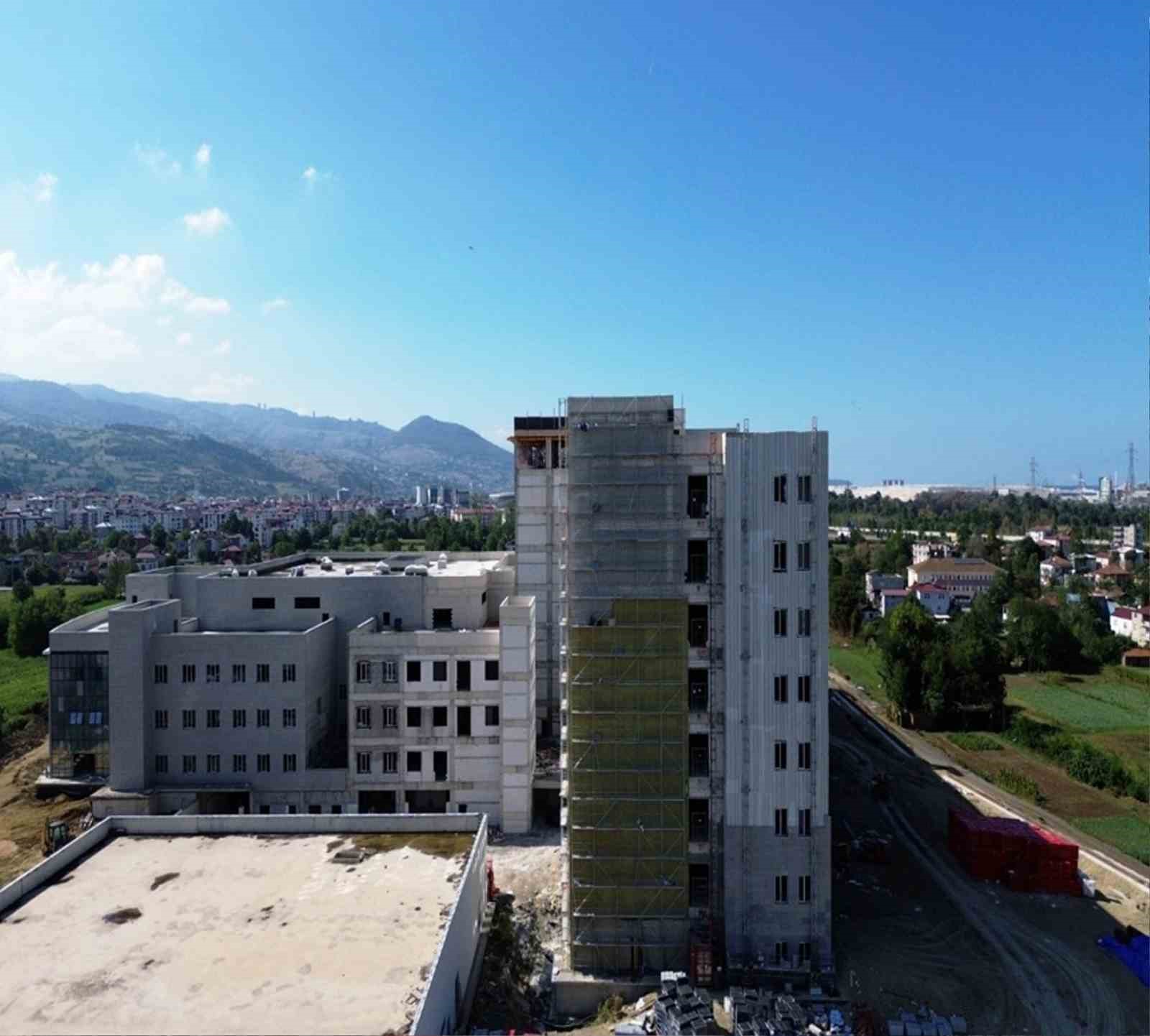 Atakum Devlet Hastanesi&rsquo;nin y&uuml;zde 25&rsquo;i tamamlandı
