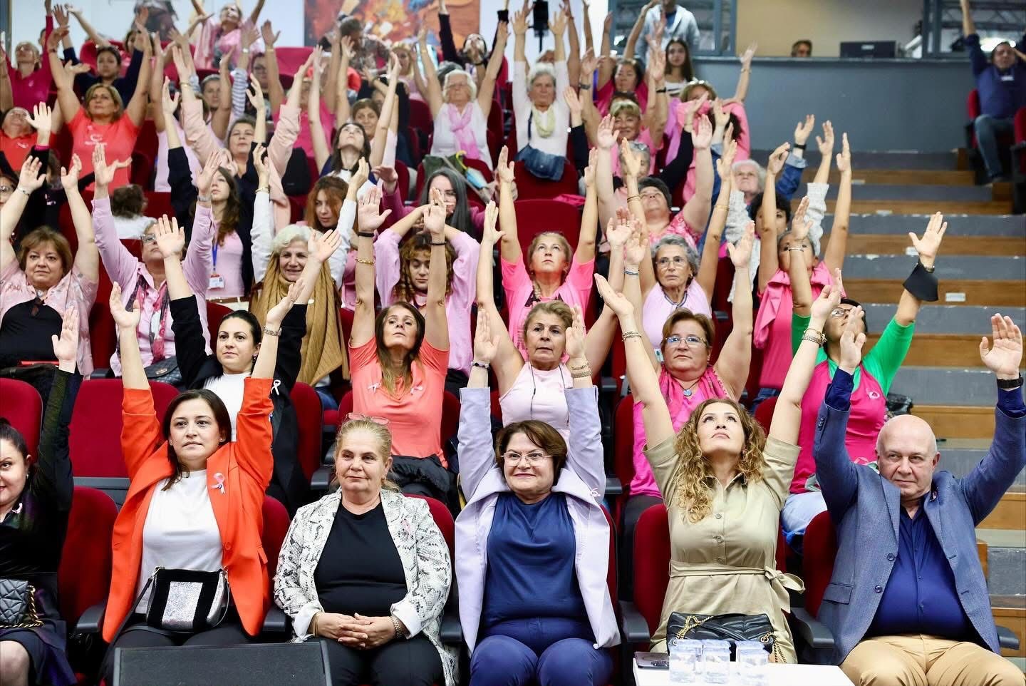 Didim’de meme kanseri farkındalık etkinliği gerçekleştirildi