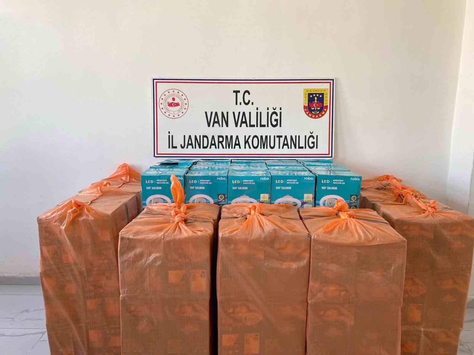 Van’da gümrük kaçağı malzeme ele geçirildi