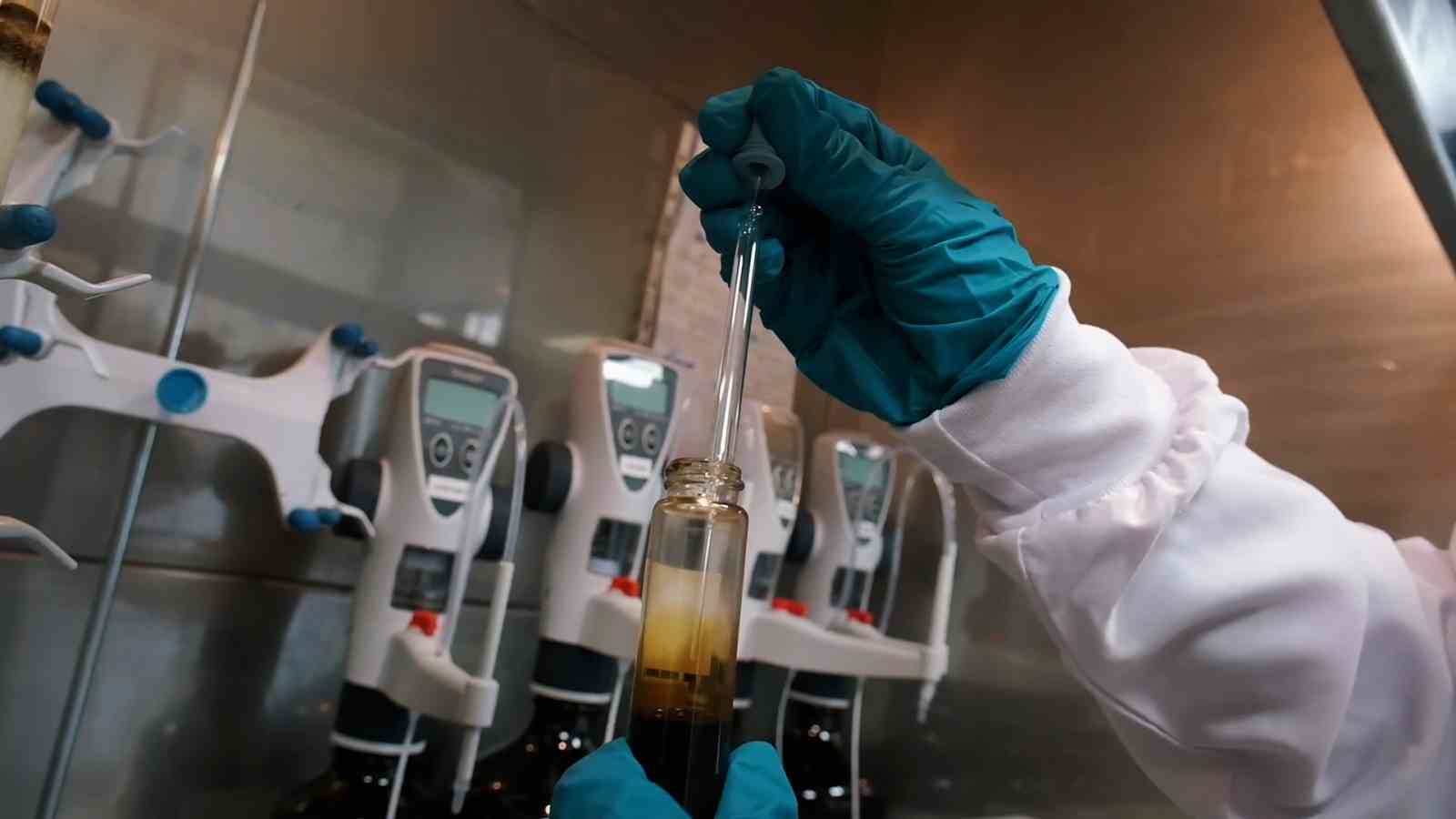 Bakan Bayraktar: "Rezervuarların dilini çözüyor, enerji bağımsızlığımıza güç katıyoruz