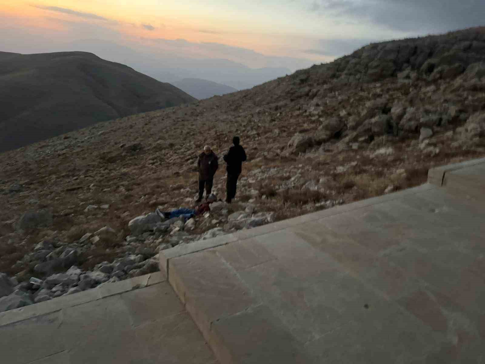 Nemruttun merdivenlerinden yuvarlanan turist yaralandı