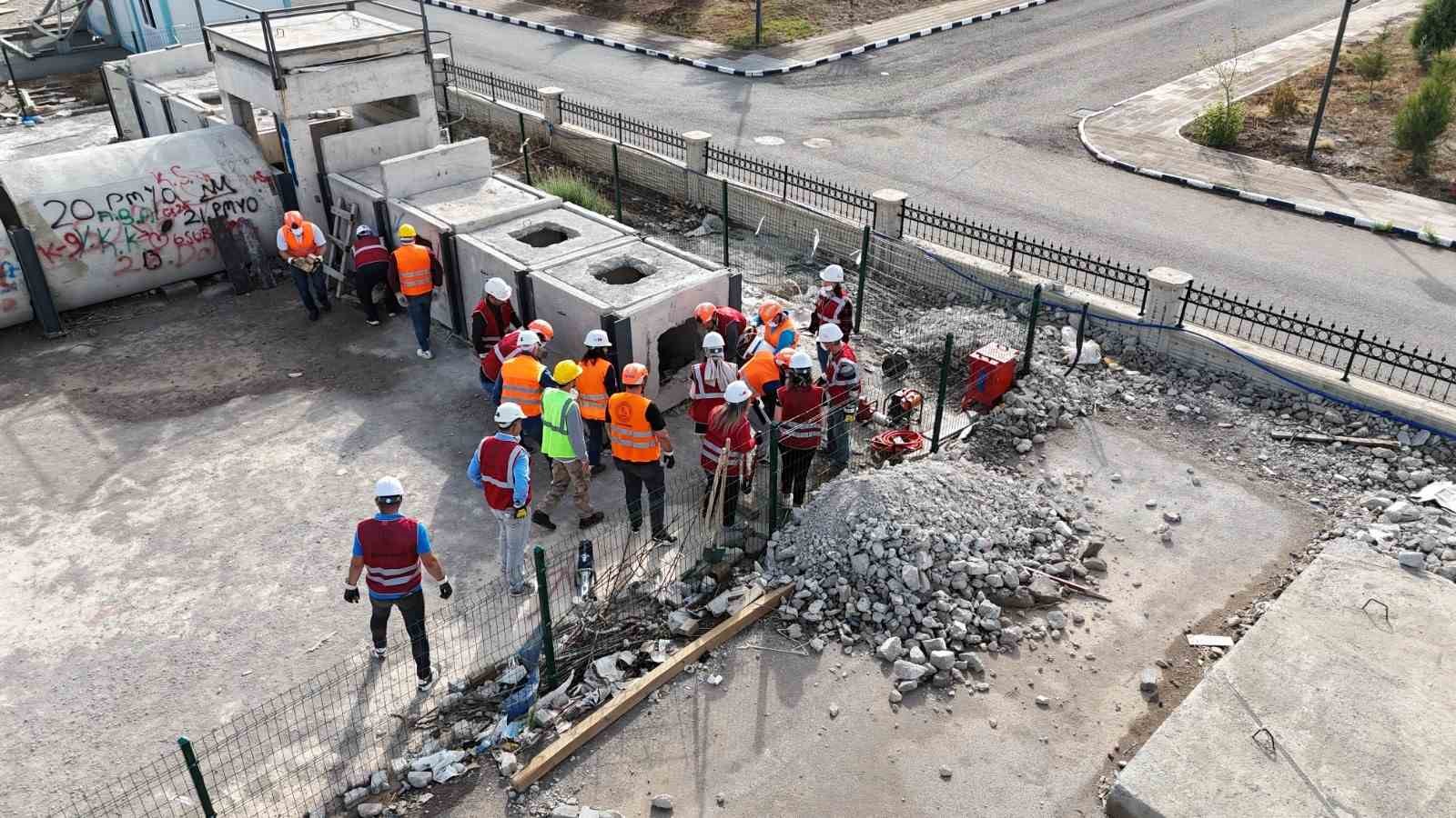 Öğretmenlere arama kurtarma eğitimi